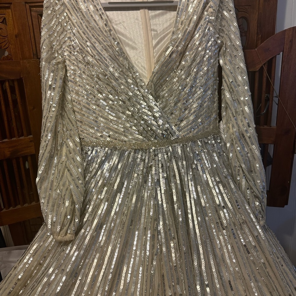 ✔️#67B BNWT MAC DUGGAL SEQUINED WRAP OVER 3/4 SLEEVE GOWN #5509 - Picture 10 of 12